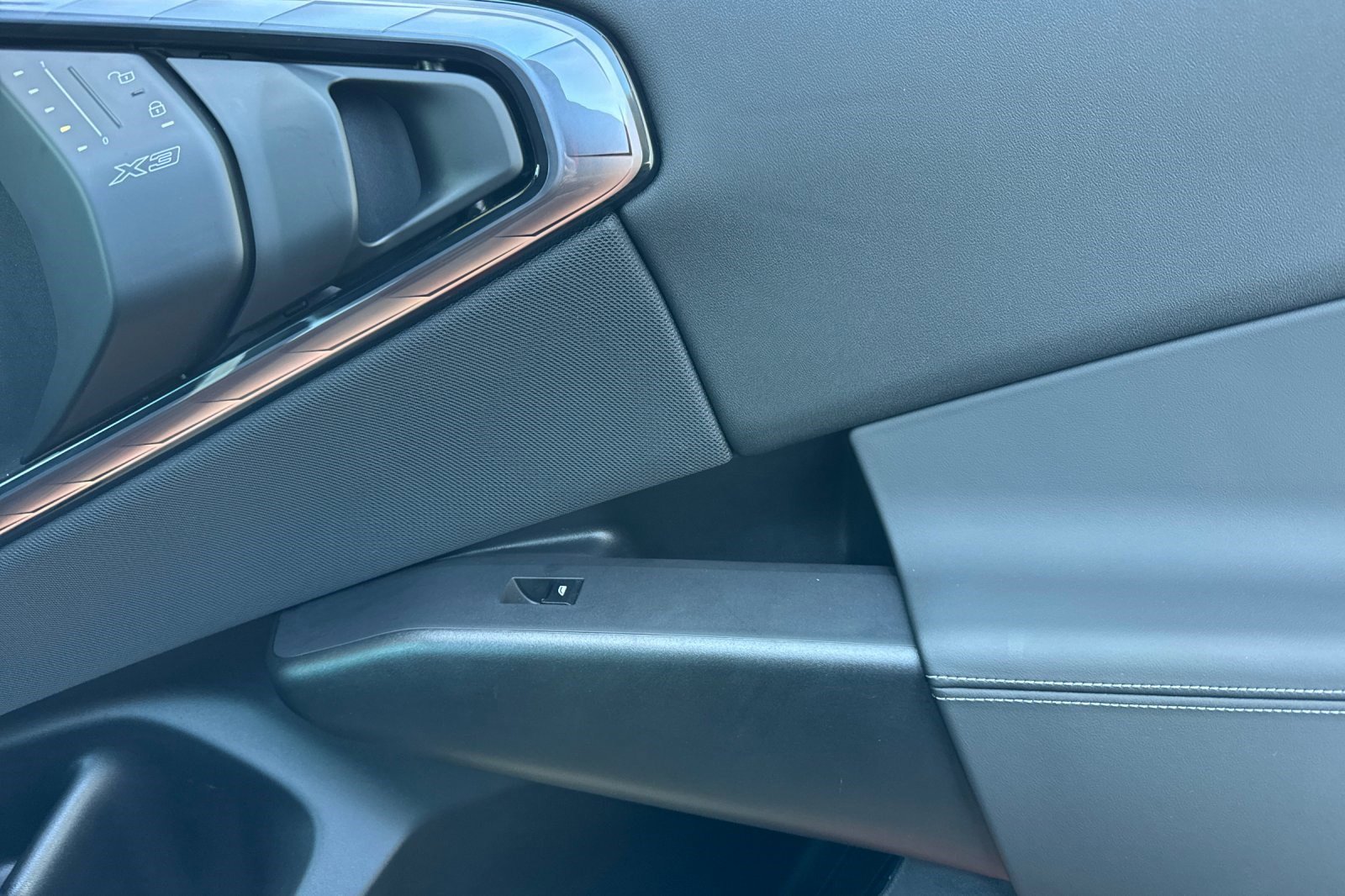 Used 2025 BMW X3 xDrive30i w/ Premium Package image 22