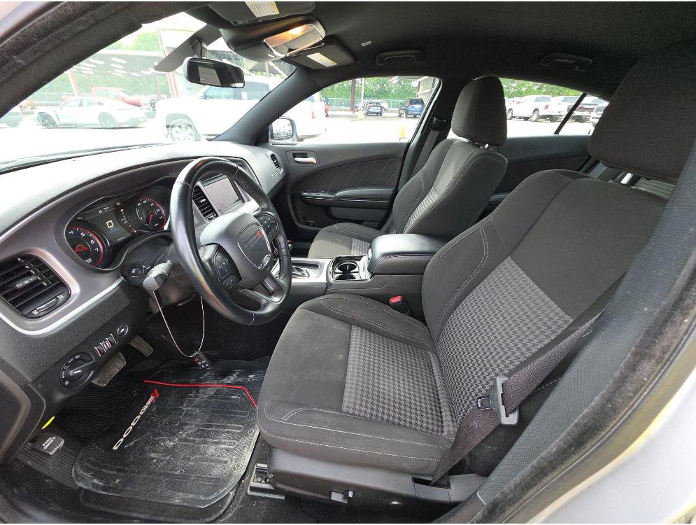 Used 2022 Dodge Charger SXT w/ Blacktop Package RWD image 7
