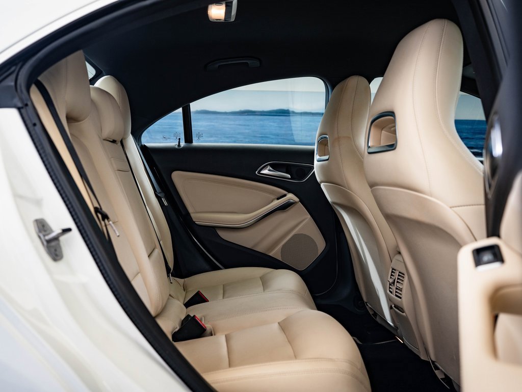 Used 2019 Mercedes-Benz CLA 250 4MATIC image 38