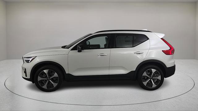 Certified 2026 Volvo XC40 B5 Plus w/ Protection Package Premier AWD/4WD image 7