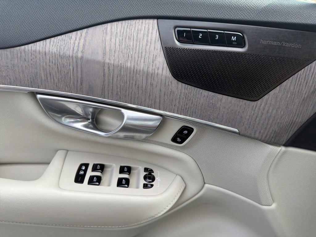 Used 2024 Volvo XC90 T8 Plus image 26