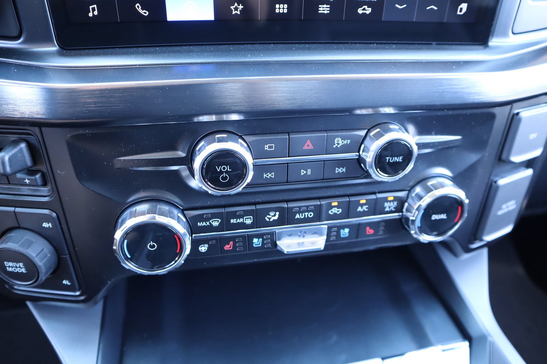 New 2026 Ford F350 Lariat w/ Lariat Ultimate Package AWD/4WD image 7