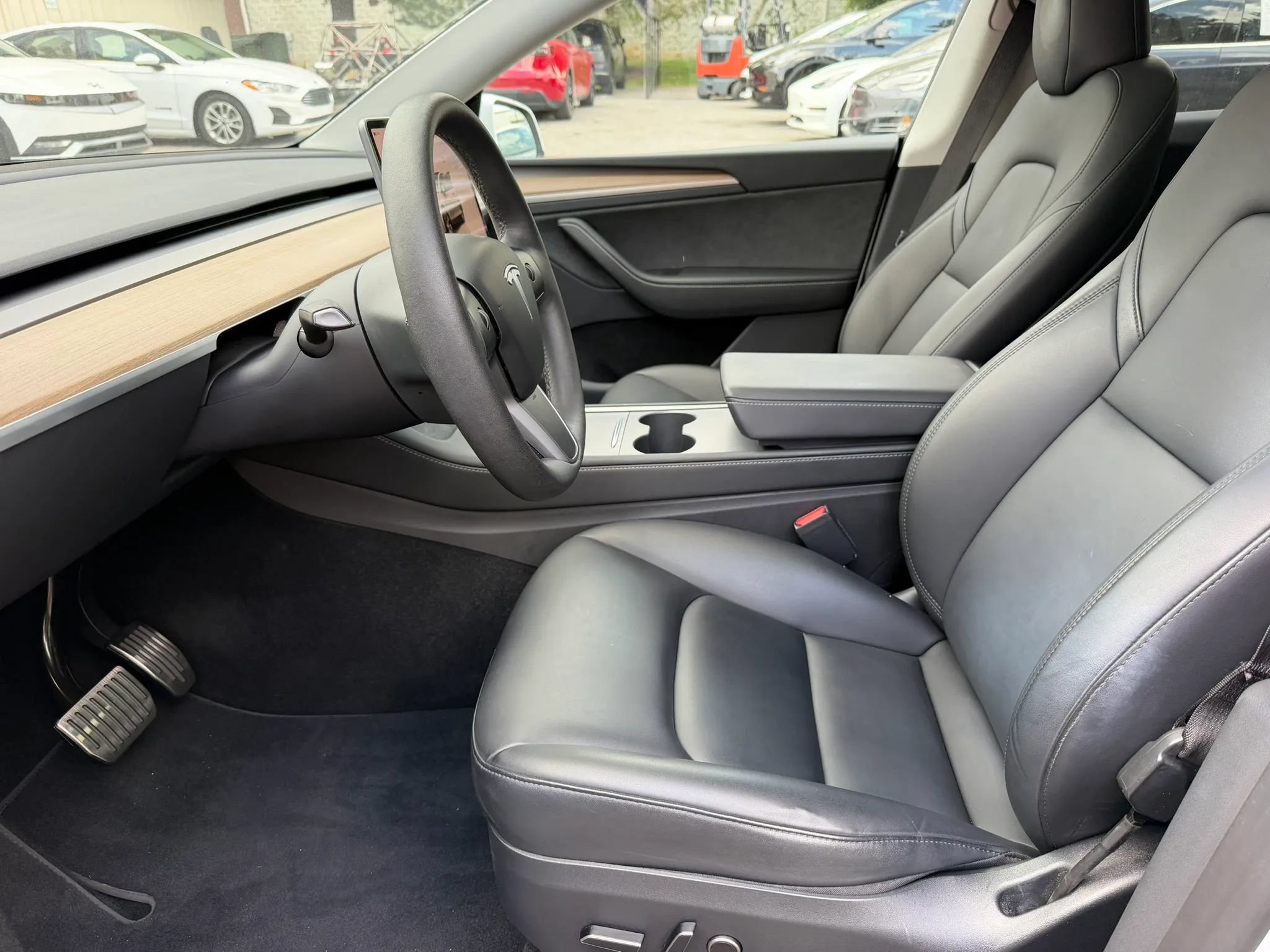 Used 2023 Tesla Model Y AWD image 15