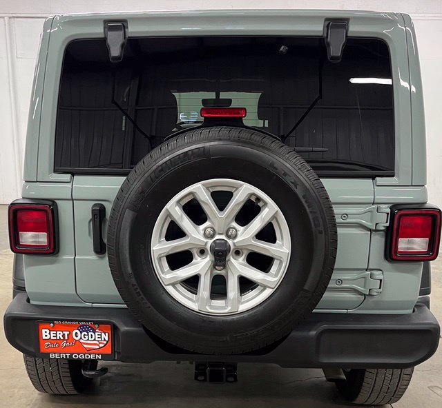 Used 2023 Jeep Wrangler Unlimited Sport w/ Sun And Sound Package AWD/4WD image 5