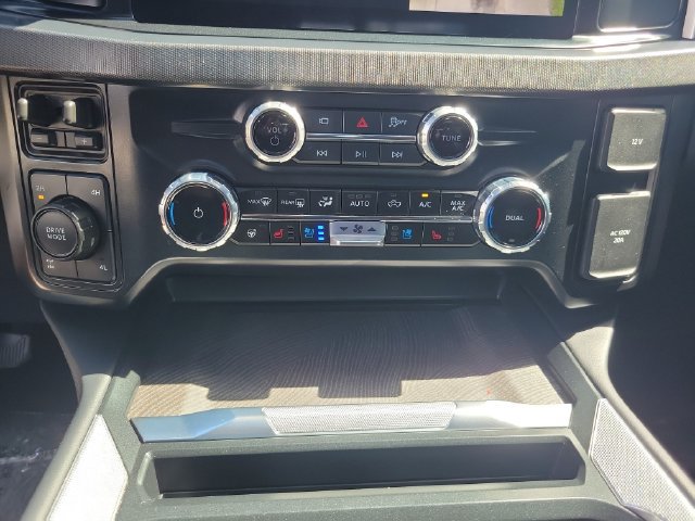 Certified 2025 Ford F250 Platinum AWD/4WD image 31