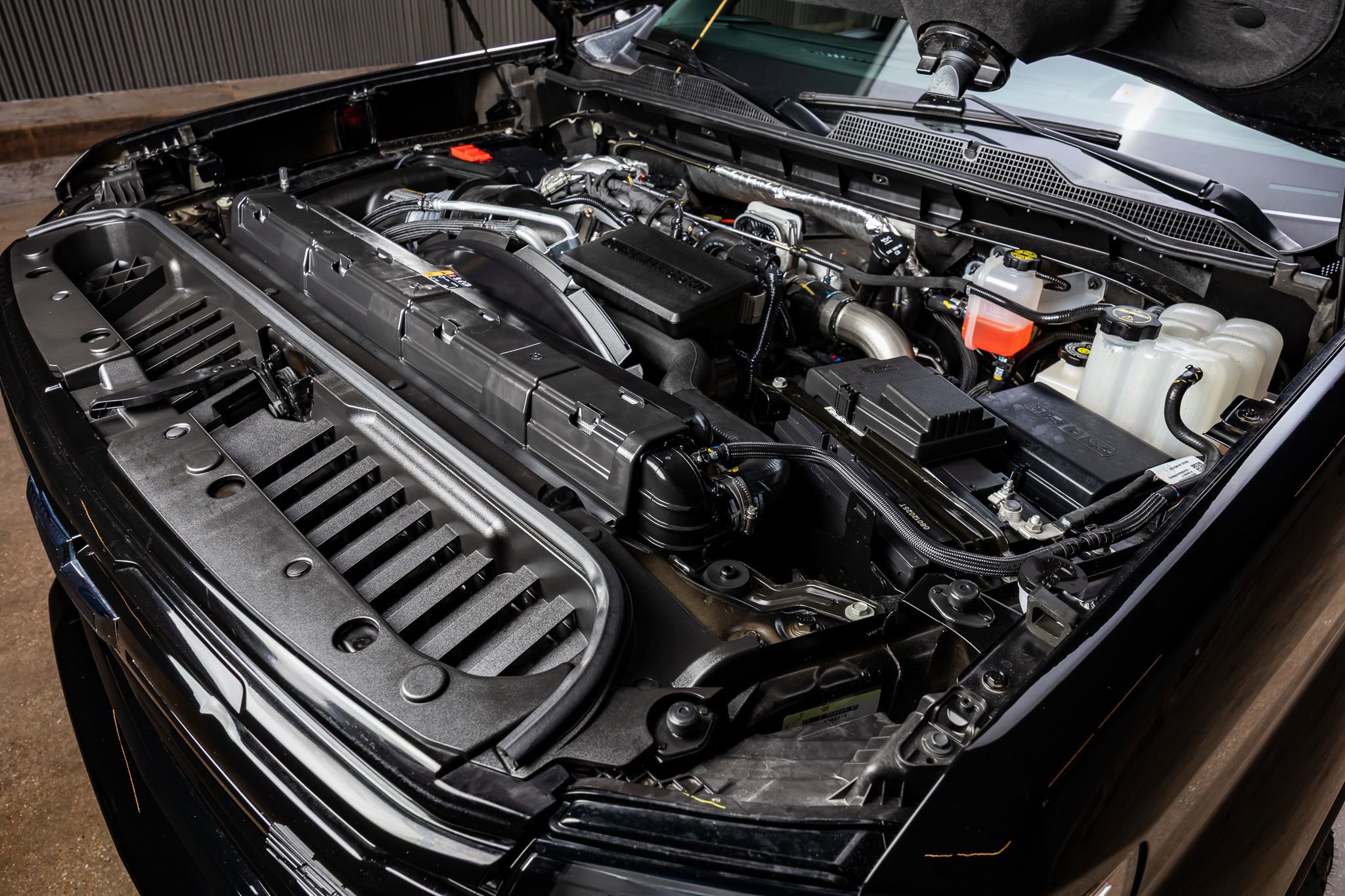 Used 2025 Chevrolet Silverado 2500 LTZ w/ LTZ Plus Package image 39