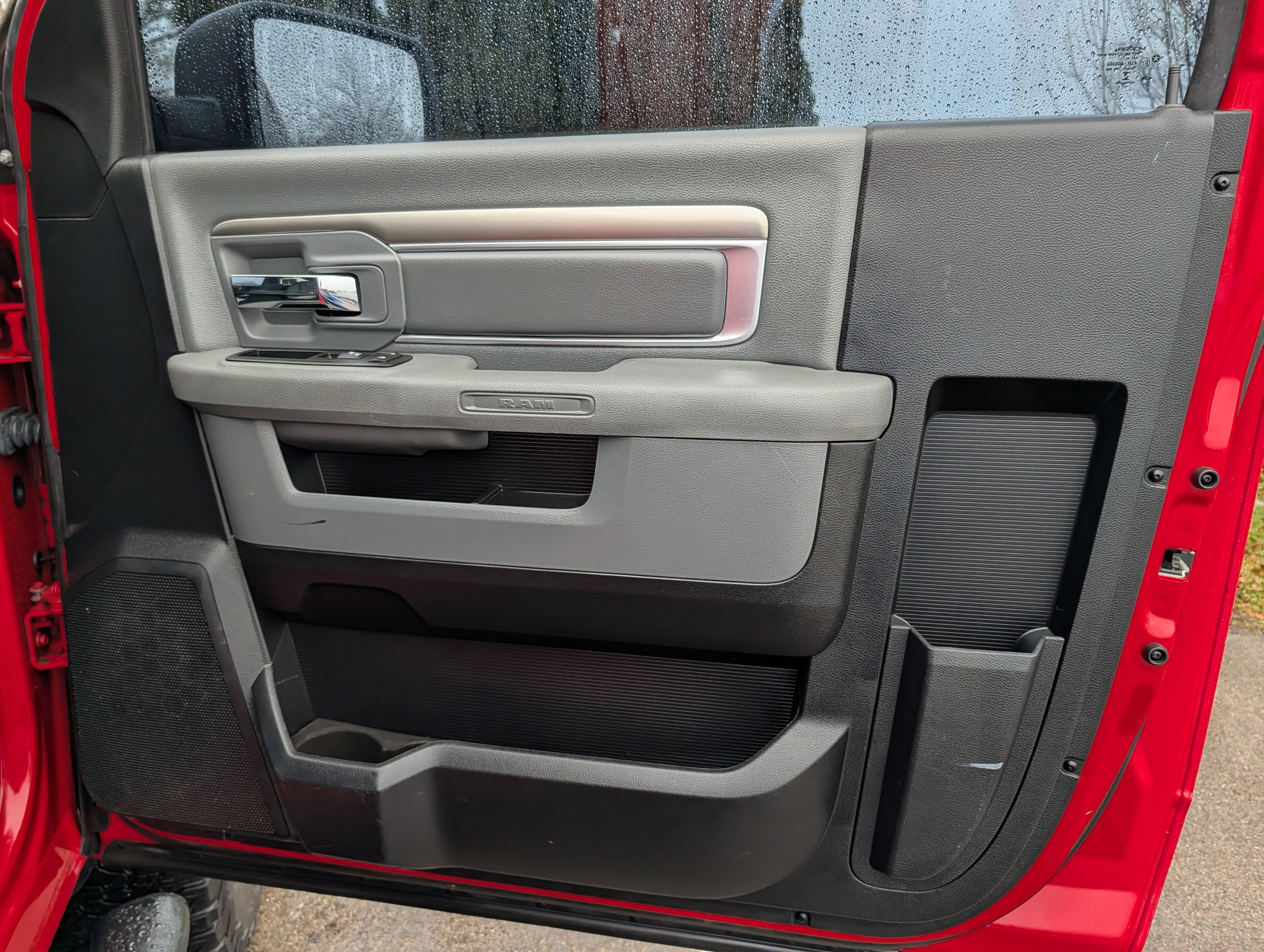 Used 2016 RAM 2500 Tradesman w/ Power & Remote Entry Group image 23