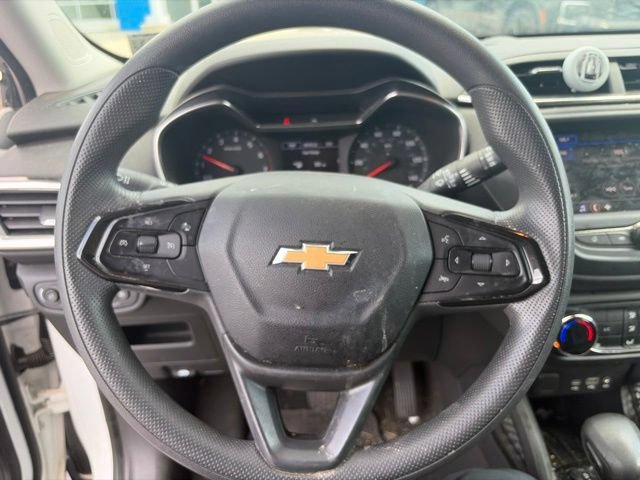 Used 2023 Chevrolet TrailBlazer LT FWD image 15