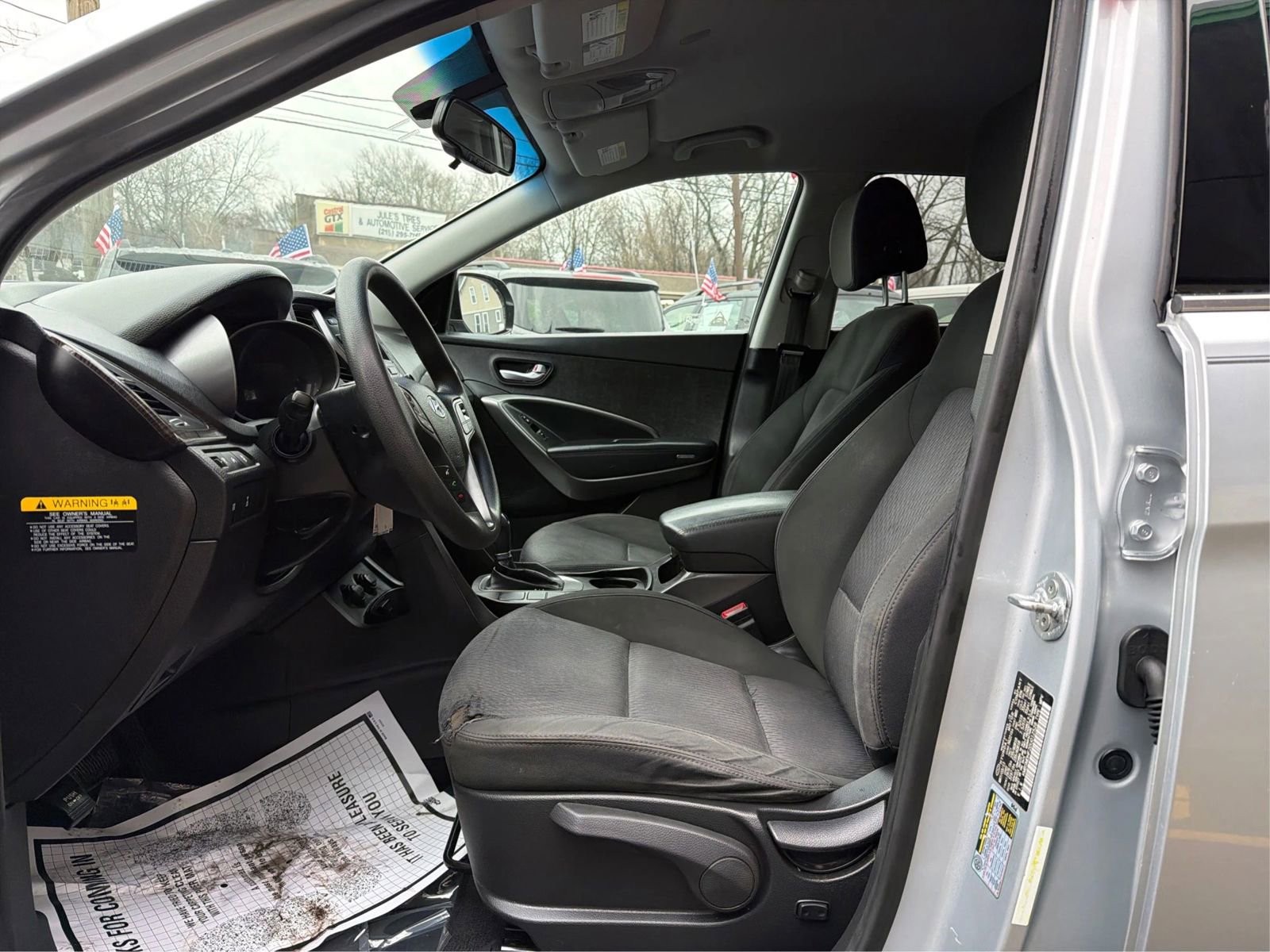 Used 2013 Hyundai Santa Fe GLS image 9