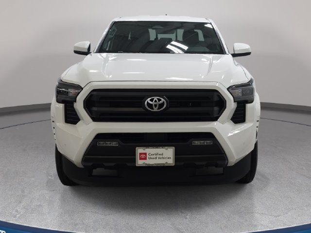 Certified 2024 Toyota Tacoma SR5 AWD/4WD image 2