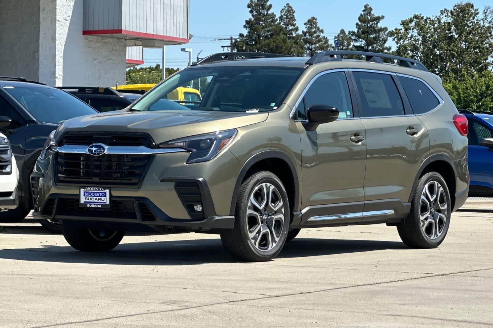 New 2026 Subaru Ascent Limited w/ Popular Package #2 AWD/4WD image 7