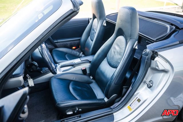Used 2006 Porsche 911 Carrera RWD image 4