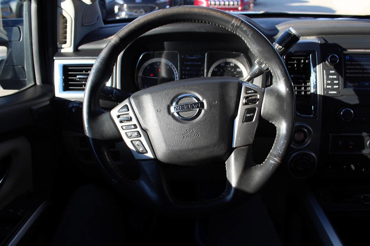 Used 2016 Nissan Titan SL image 9
