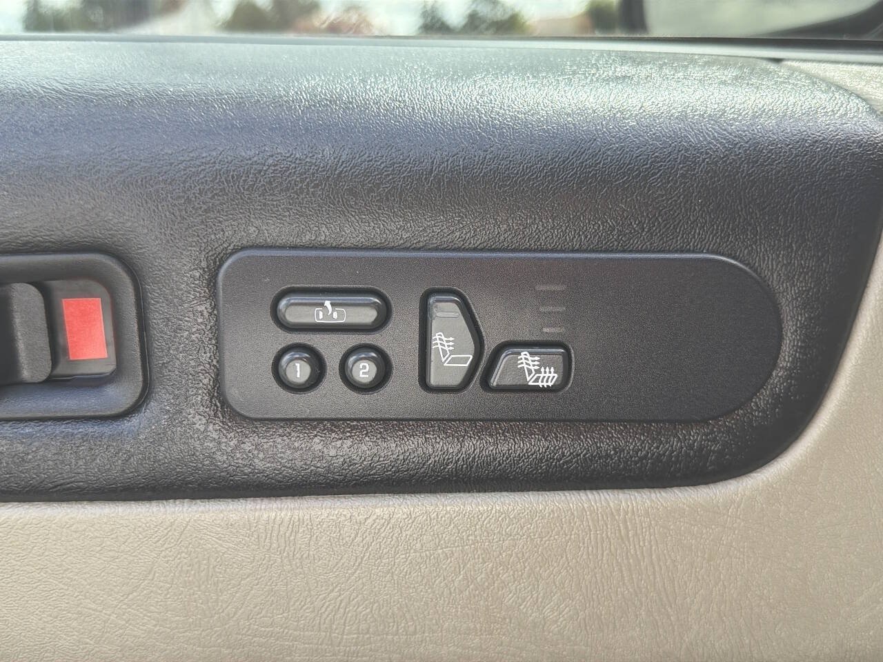 Used 2003 HUMMER H2 w/ Preferred Equipment Group AWD/4WD image 39