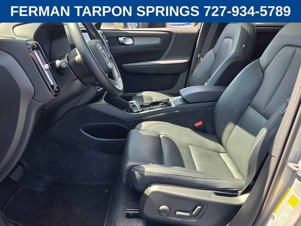 Certified 2025 Volvo XC40 B5 Plus image 12