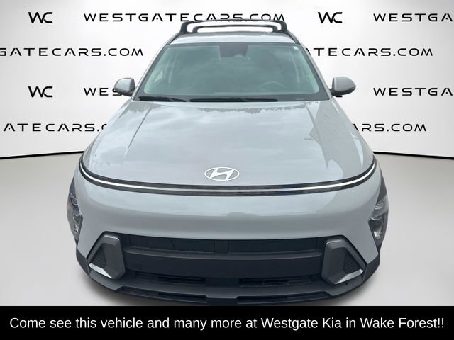 Used 2024 Hyundai Kona SEL FWD image 2