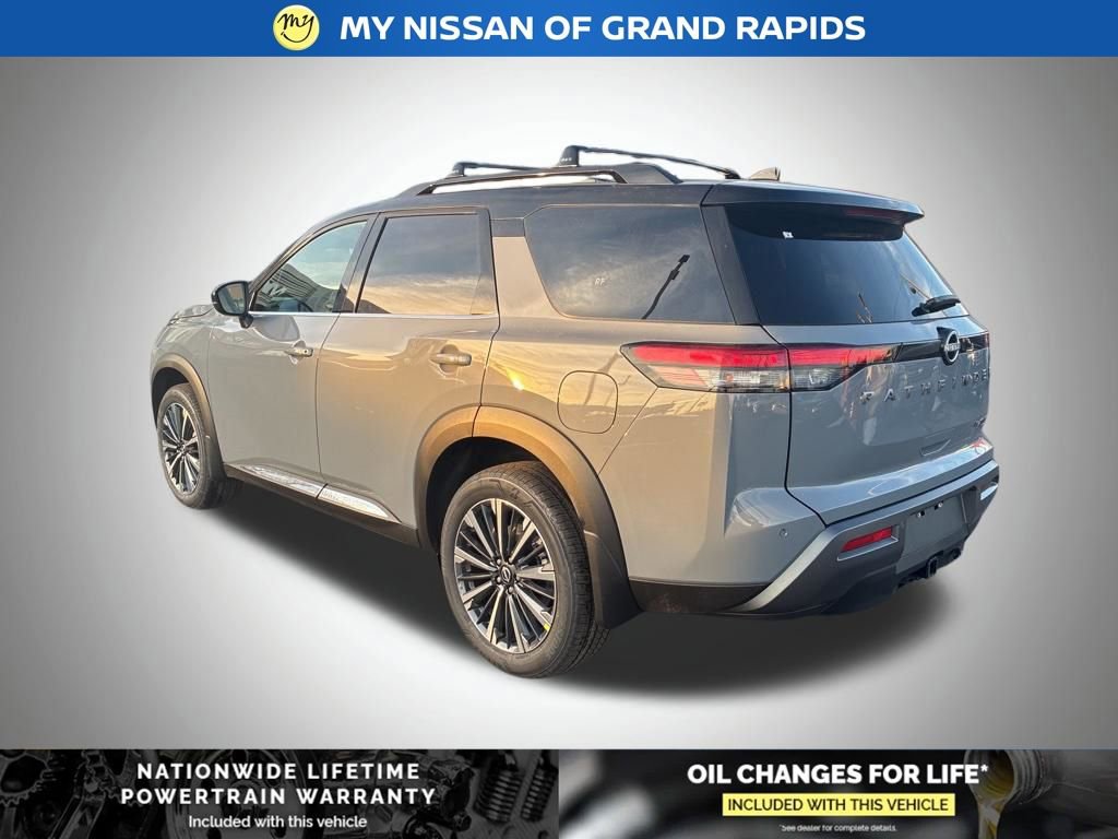 New 2026 Nissan Pathfinder Platinum image 3
