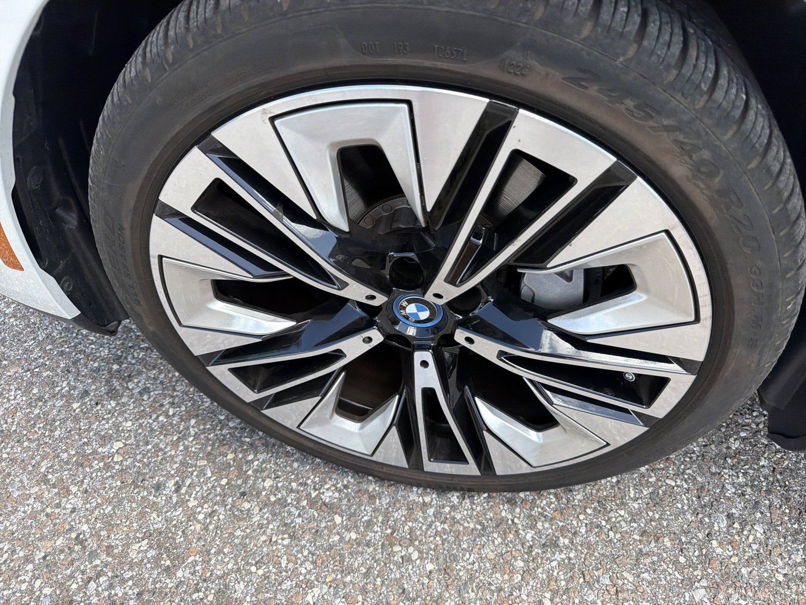 Certified 2025 BMW i5 M60 w/ Premium Package AWD/4WD image 10