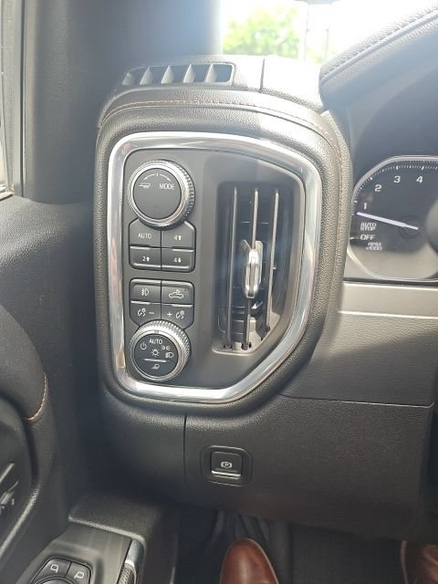 Used 2021 GMC Sierra 1500 AT4 w/ AT4 Preferred Package AWD/4WD image 15