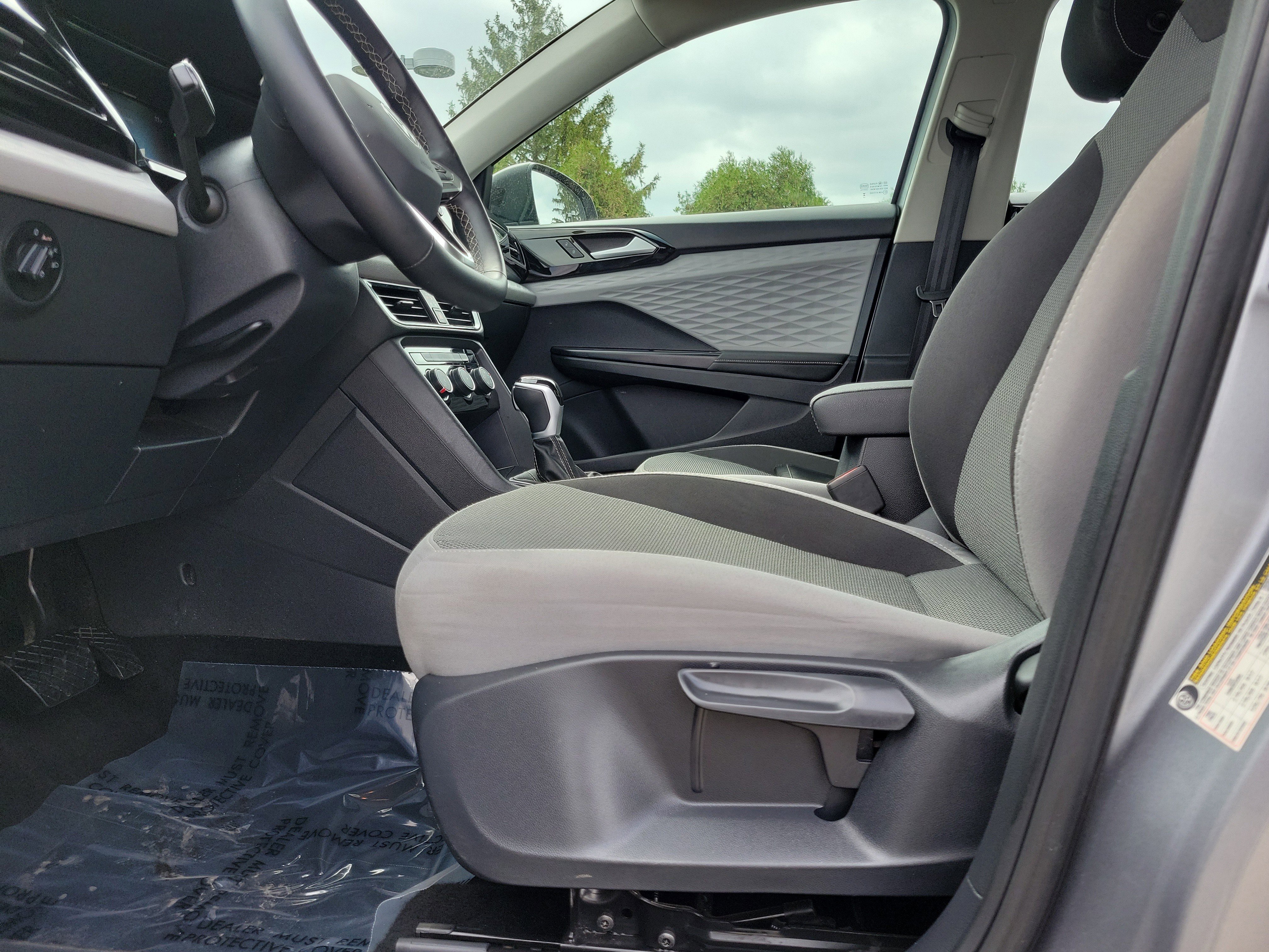 Used 2024 Volkswagen Taos S FWD image 16