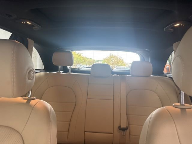 Used 2021 Mercedes-Benz GLC 300 4MATIC image 16