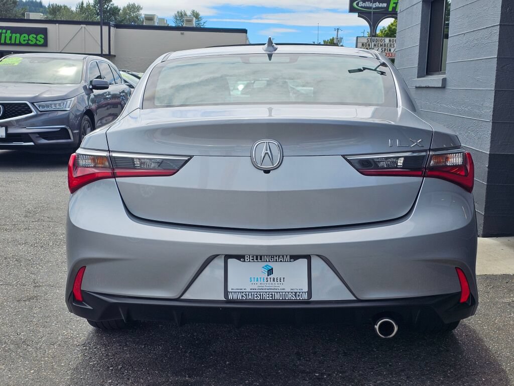 Used 2020 Acura ILX w/ Premium Package FWD image 4