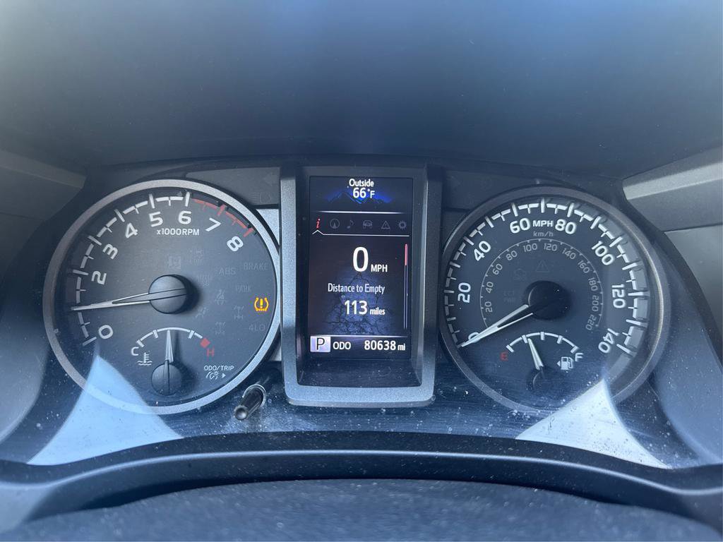 Used 2017 Toyota Tacoma TRD Off-Road w/ Premium & Technology Package image 13