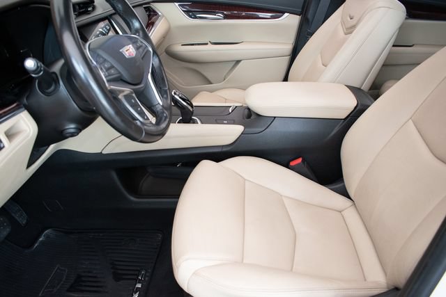 Used 2019 Cadillac XT5 Luxury FWD image 20