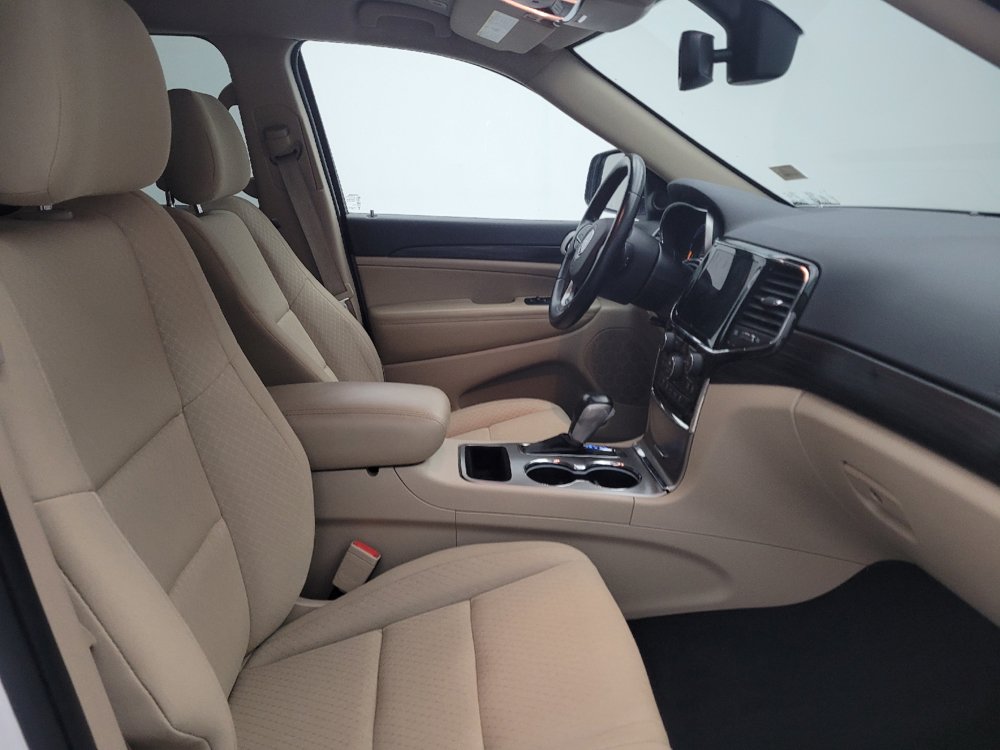 Used 2022 Jeep Grand Cherokee Laredo E w/ Security & Convenience Group AWD/4WD image 21