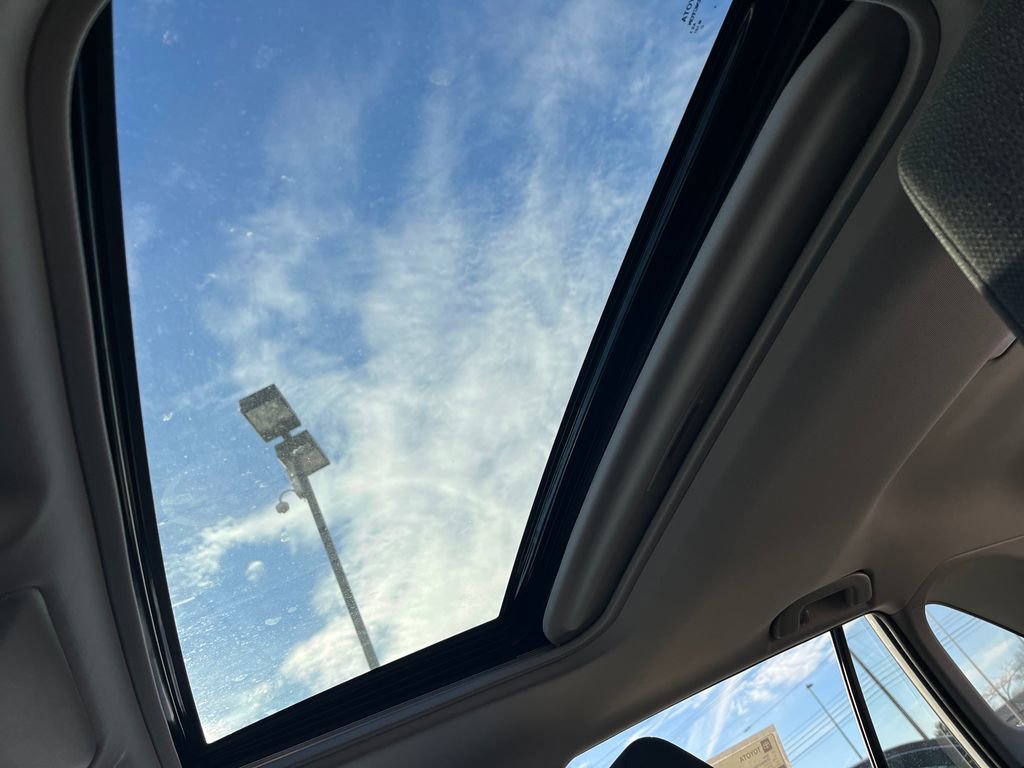 New 2025 Toyota RAV4 XLE image 21