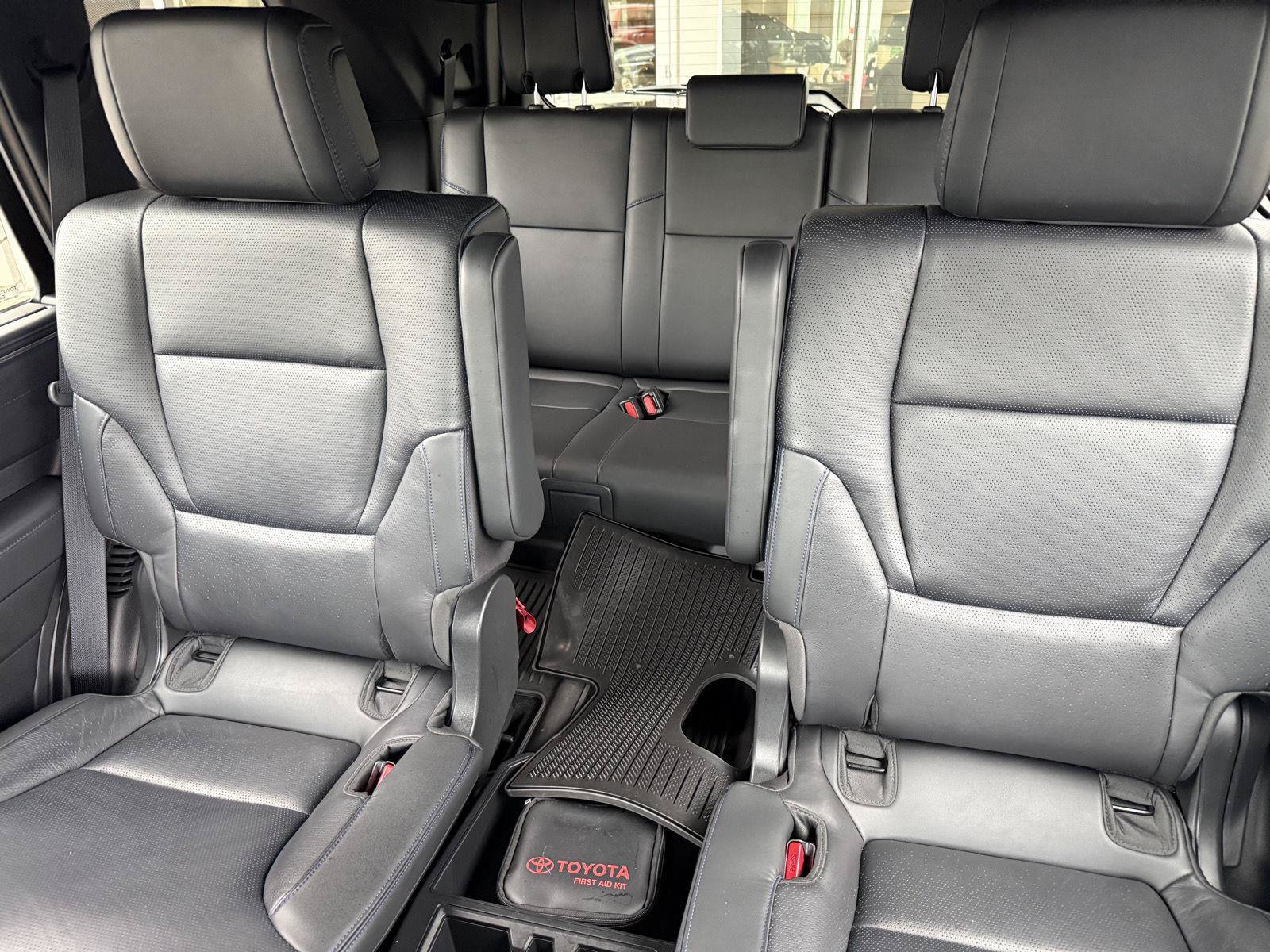 Certified 2024 Toyota Sequoia Platinum AWD/4WD image 16