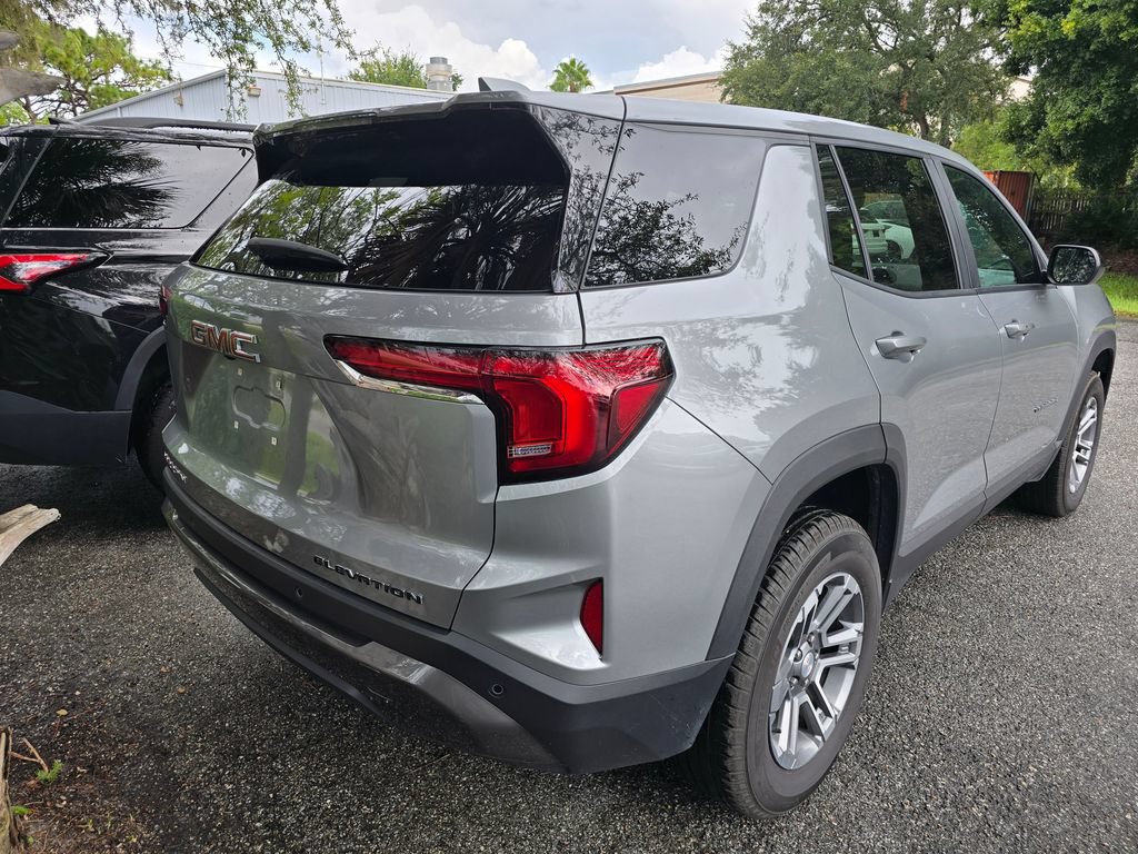 Used 2026 GMC Terrain Elevation FWD image 2