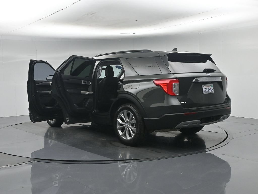 Certified 2023 Ford Explorer XLT w/ Equipment Group 202A AWD/4WD image 39