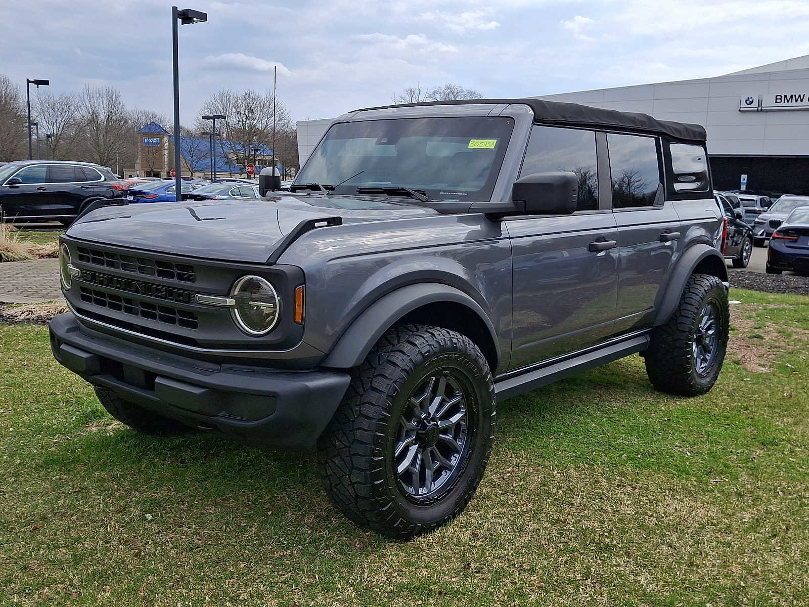 Used 2022 Ford Bronco 4-Door image 3