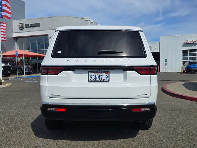 Certified 2023 Jeep Wagoneer Series III w/ Preferred Equipment Group AWD/4WD image 5