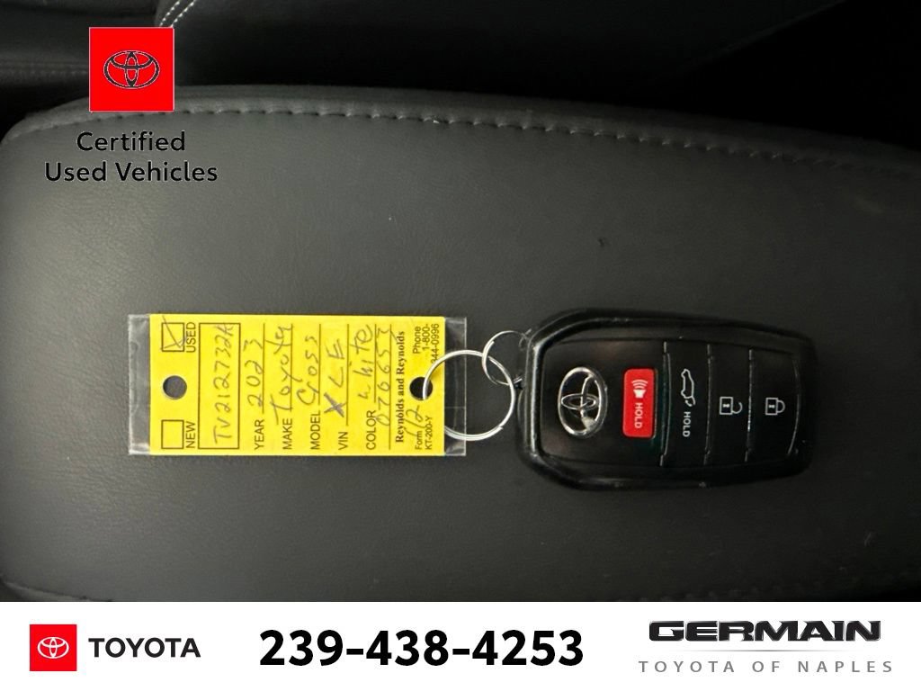 Used 2023 Toyota Corolla Cross XLE w/ Convenience Package FWD image 21