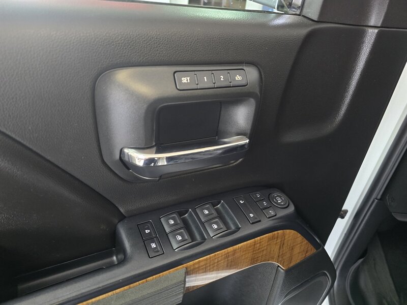 Used 2014 GMC Sierra 1500 SLT w/ Suspension Package, Off-Road AWD/4WD image 17
