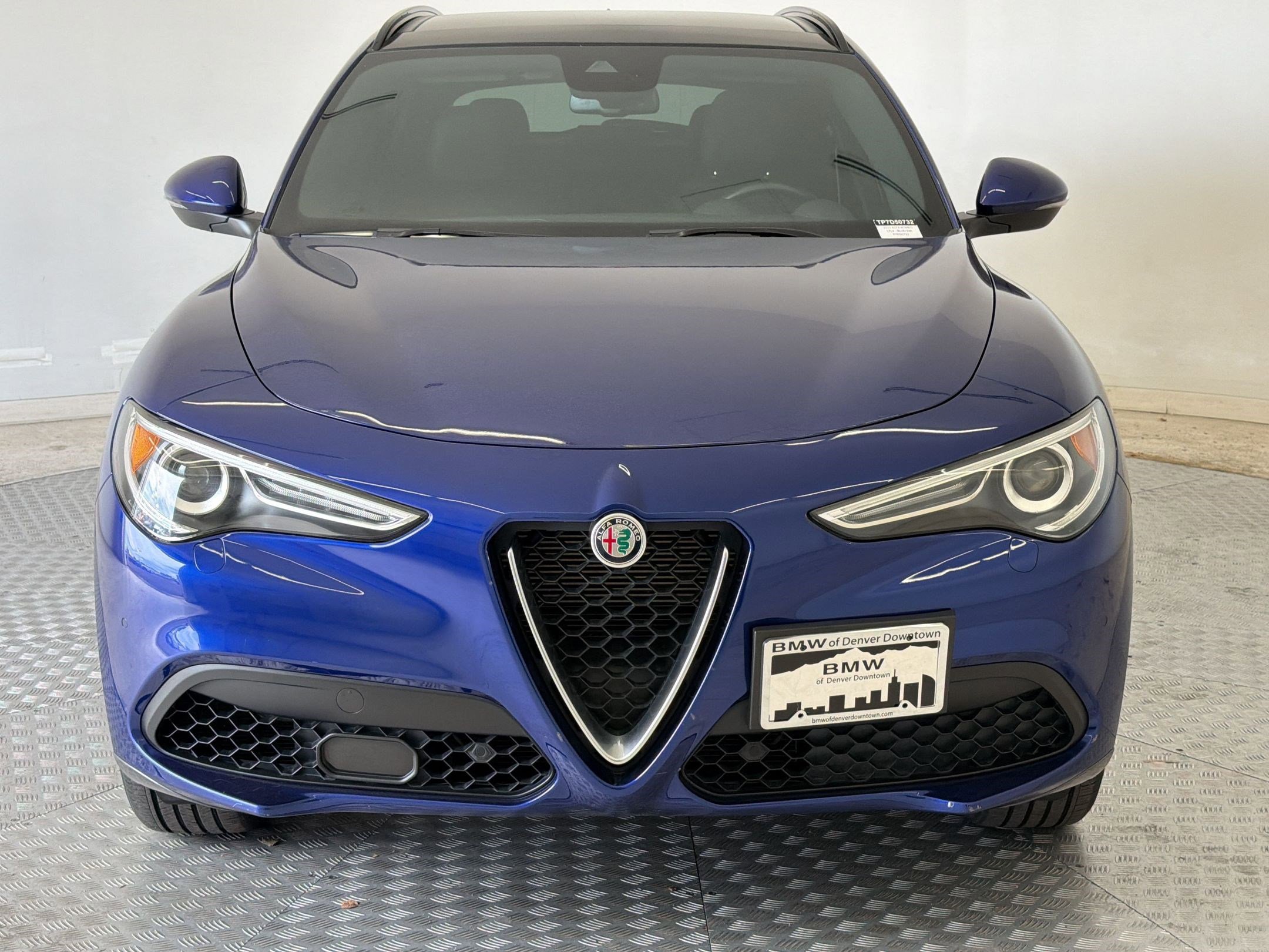 Used 2023 Alfa Romeo Stelvio Ti AWD/4WD image 6