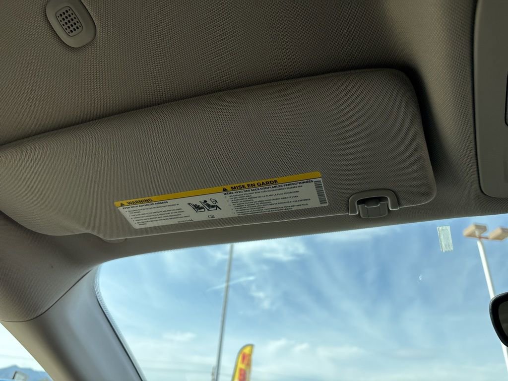 Used 2024 Chrysler Pacifica Touring-L FWD image 38