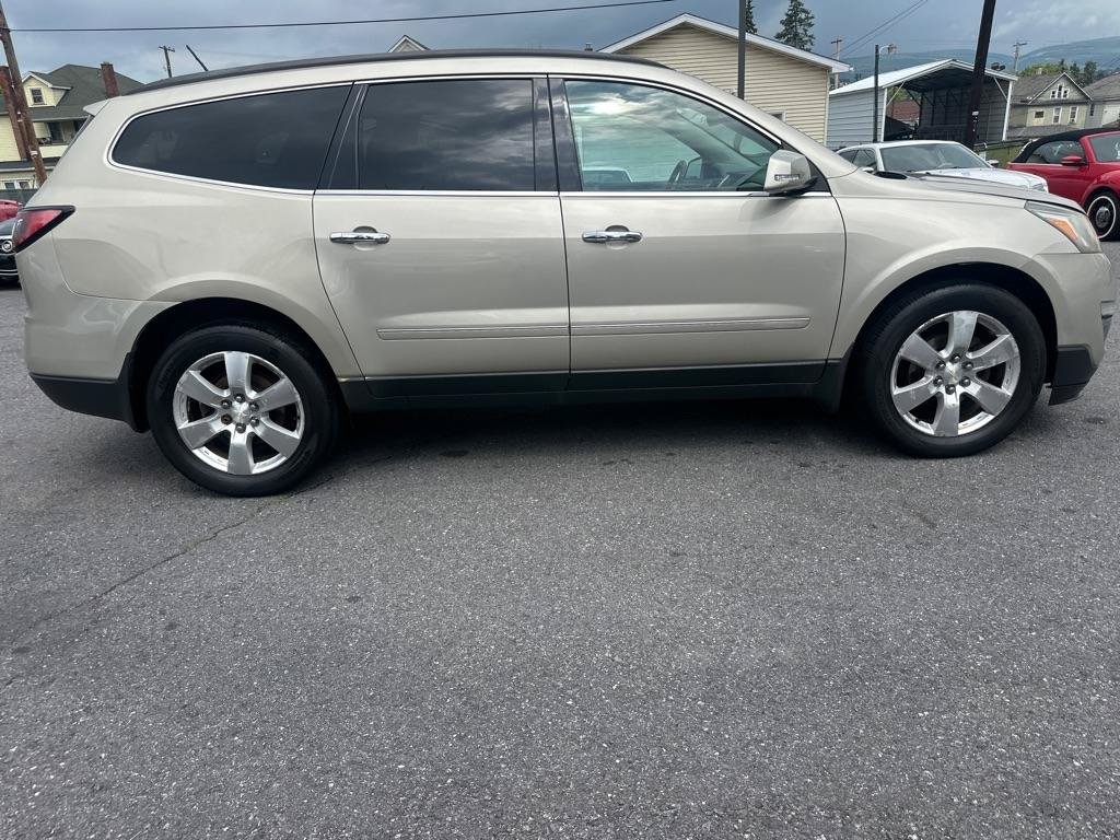 Used 2013 Chevrolet Traverse LTZ AWD/4WD image 7