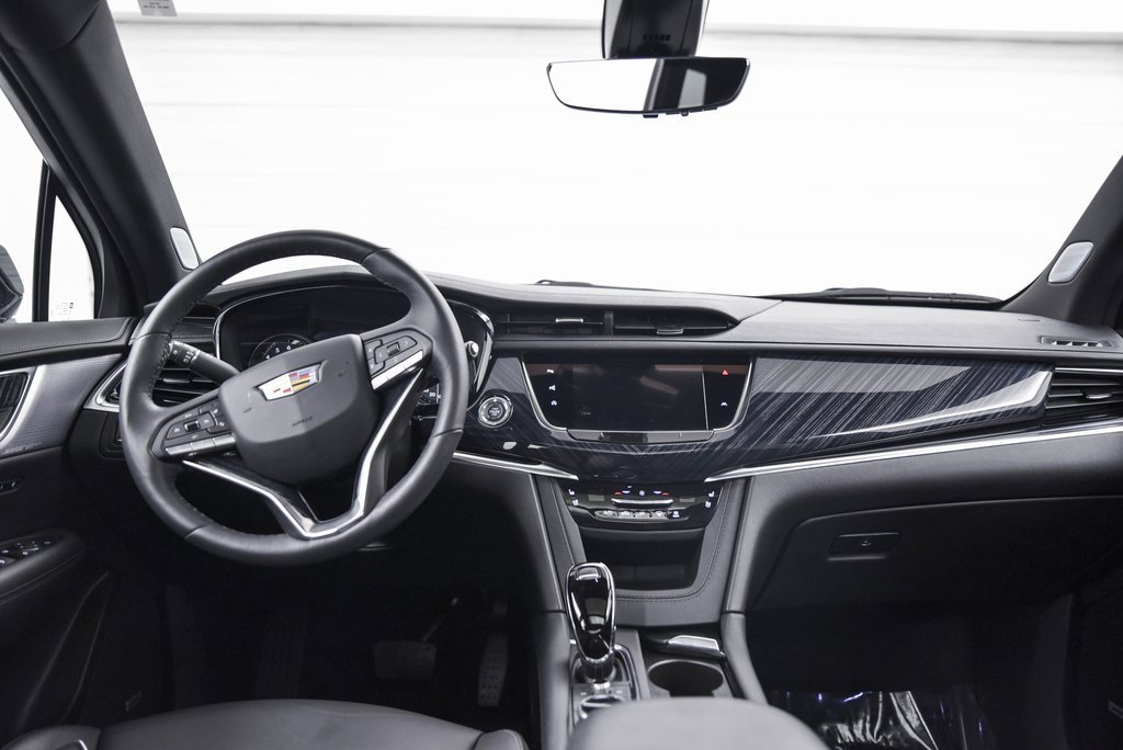 Used 2024 Cadillac XT6 Premium Luxury w/ Technology Package image 25