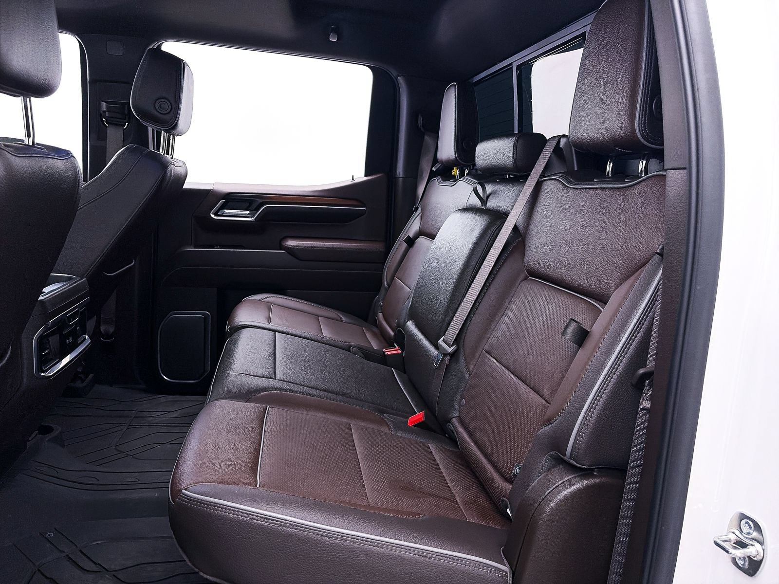Used 2025 GMC Sierra 1500 Denali AWD/4WD image 44