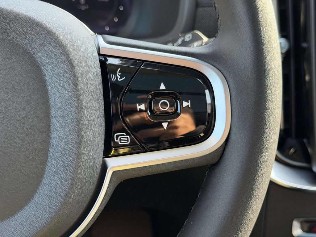 New 2026 Volvo XC90 T8 Ultra w/ Protection Package Premier AWD/4WD image 9