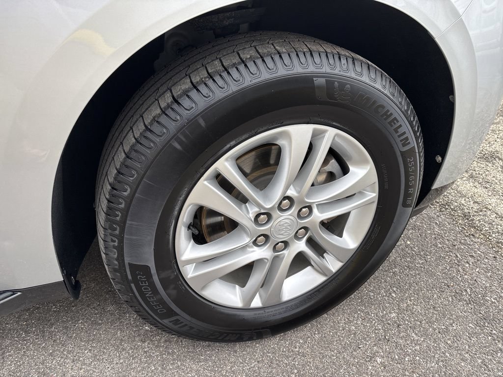 Used 2018 Buick Enclave Premium w/ LPO, Hit The Road Package AWD/4WD image 11