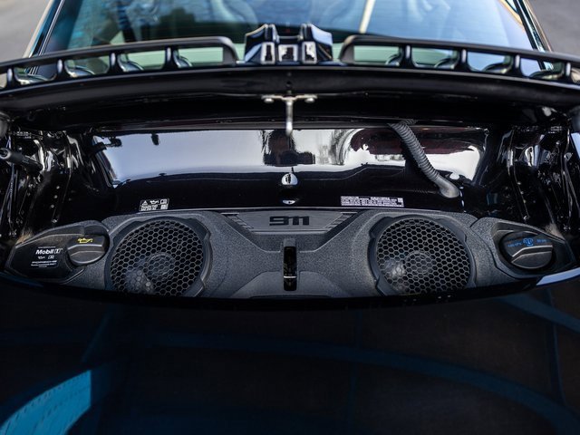 Used 2025 Porsche 911 Carrera GTS image 27