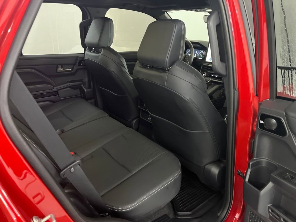 Used 2025 Toyota 4Runner Limited image 23