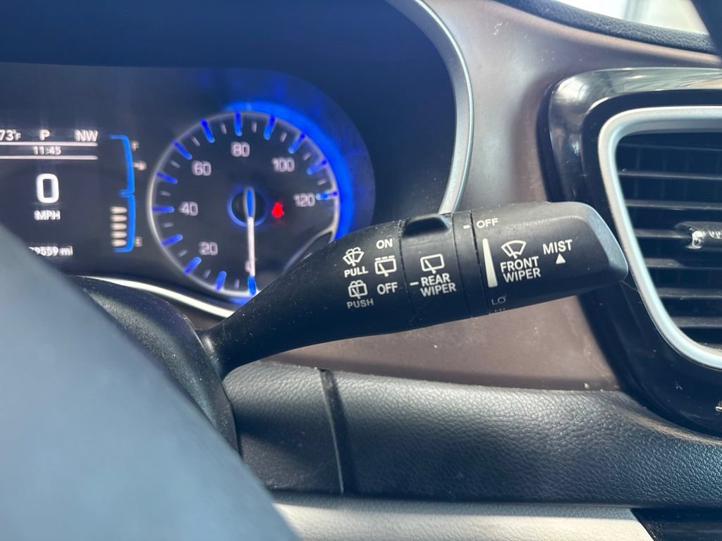 Used 2019 Chrysler Pacifica Touring Plus w/ Tire & Wheel Group FWD image 29