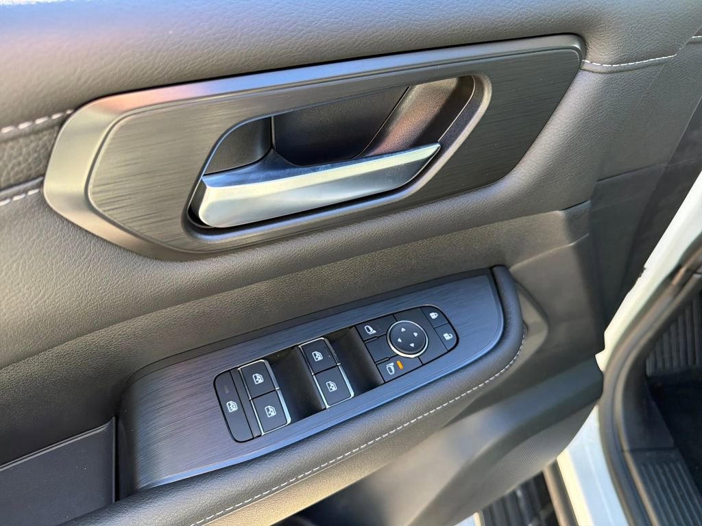 New 2026 Nissan Armada SV image 17