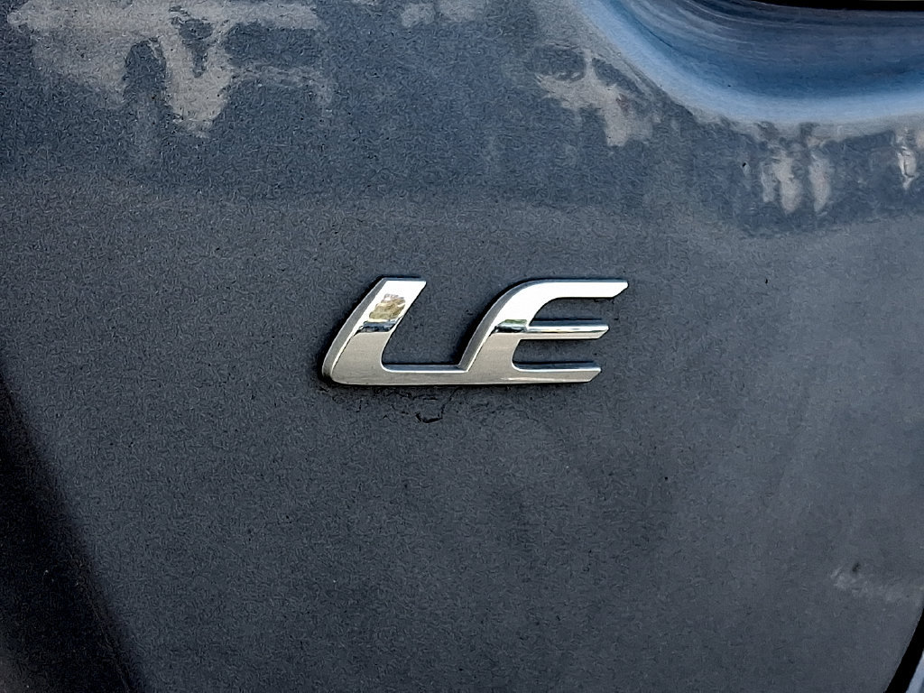 Used 2025 Toyota Corolla LE w/ LE Premium Package FWD image 11
