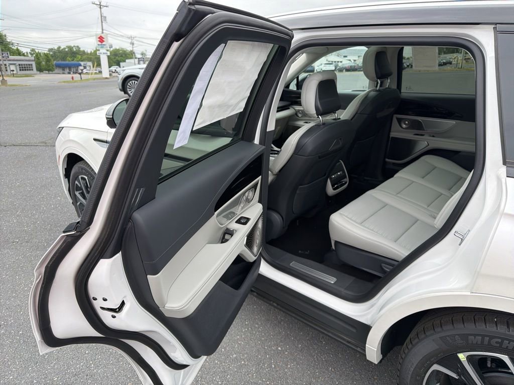 New 2026 Lincoln Nautilus Reserve AWD/4WD image 15